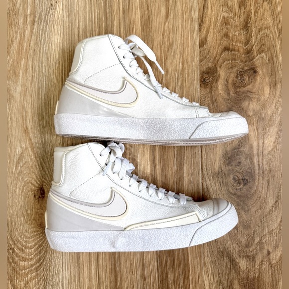 Nike Blazer Mid '77 Infinite Sneaker in Summit White, Sail & Vast Grey Size 6.5 - Picture 7 of 7